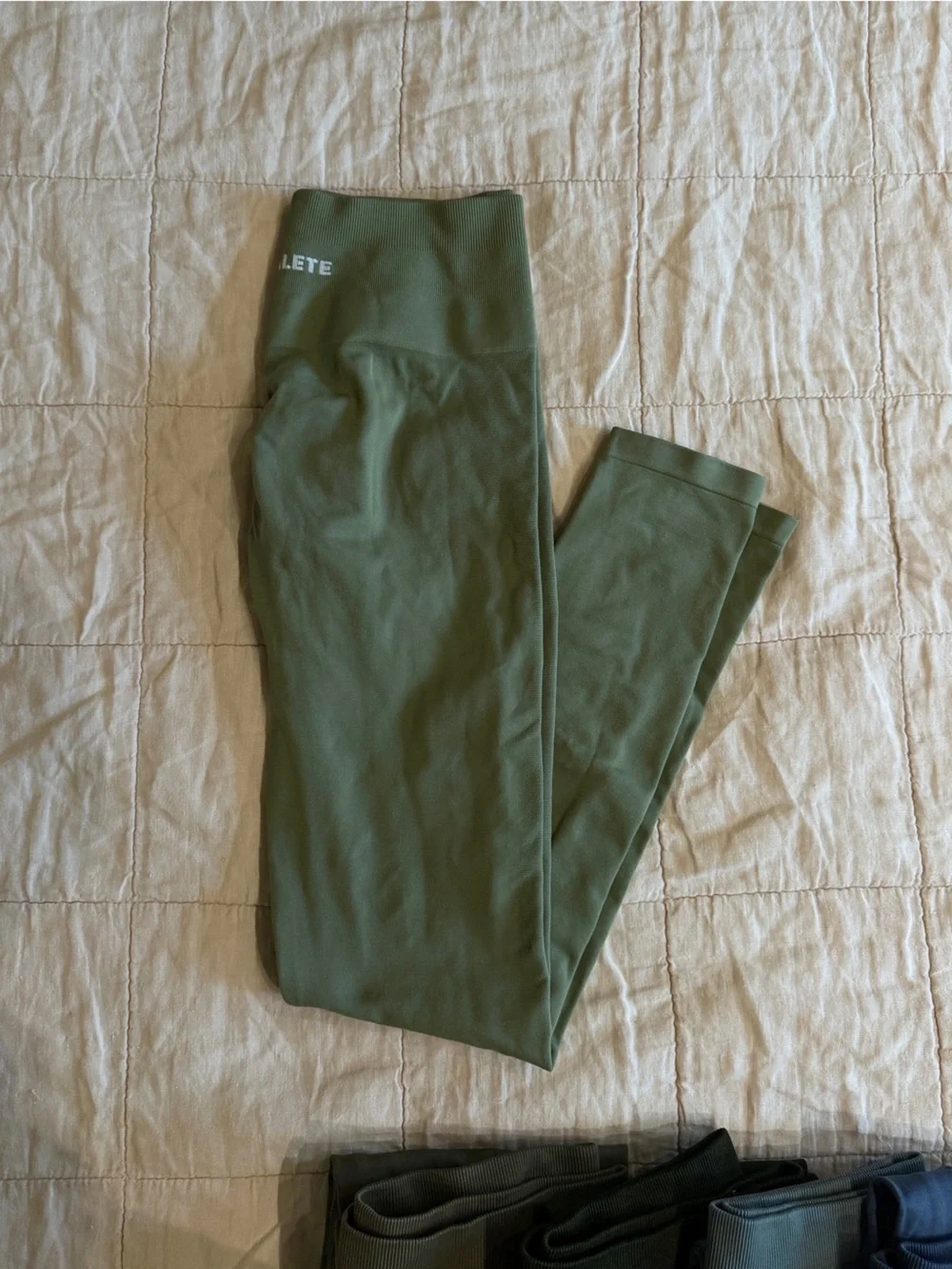 Alphalete Amplify Leggings Bundle – Women’s Medium - Picture 4 of 11